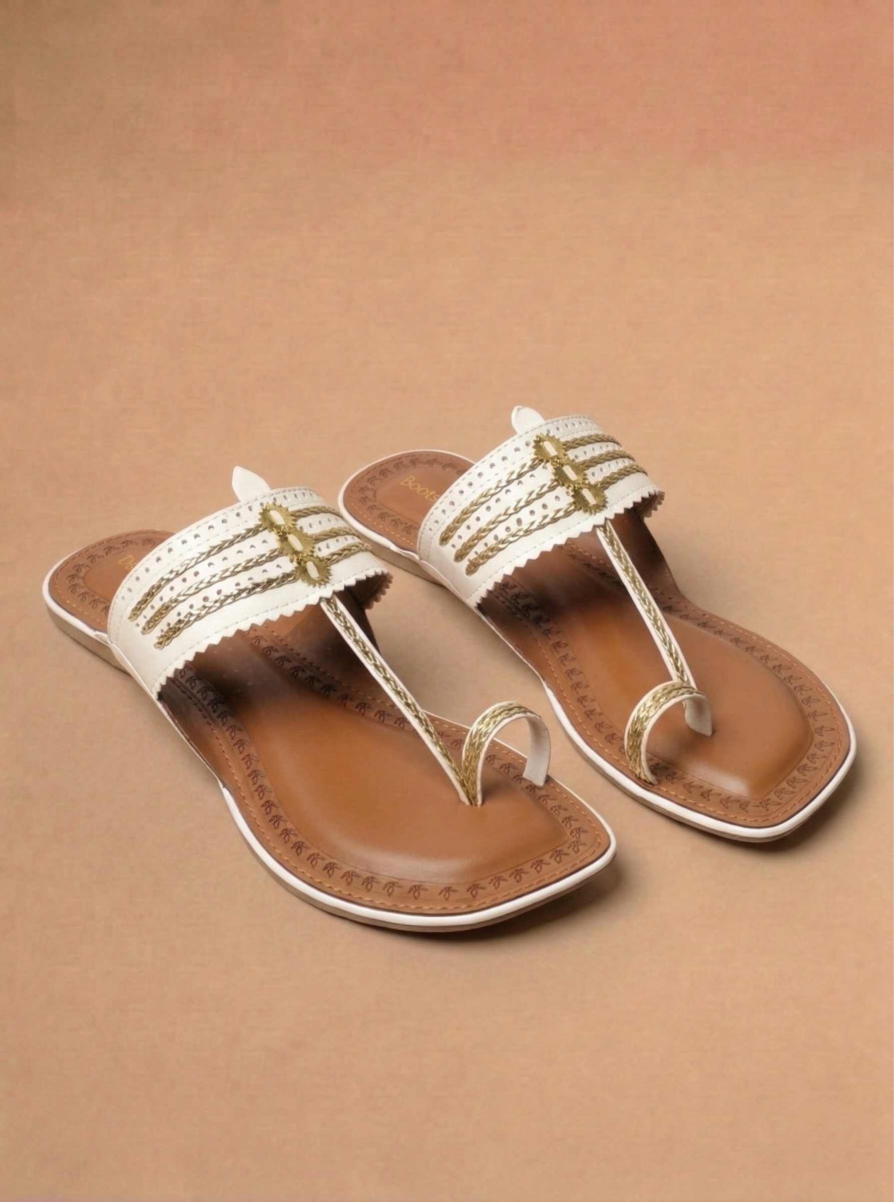 White Zari-Glaze Kolhapuri